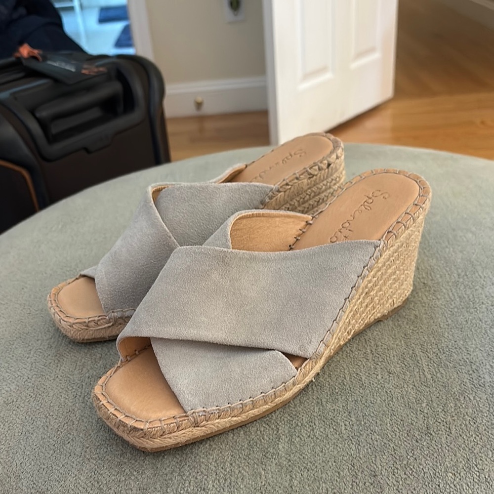 Splendid Gray Espadrille Shoes with Minimalist Design - New